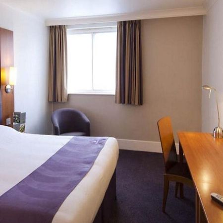 Premier Inn Gloucester Esterno foto